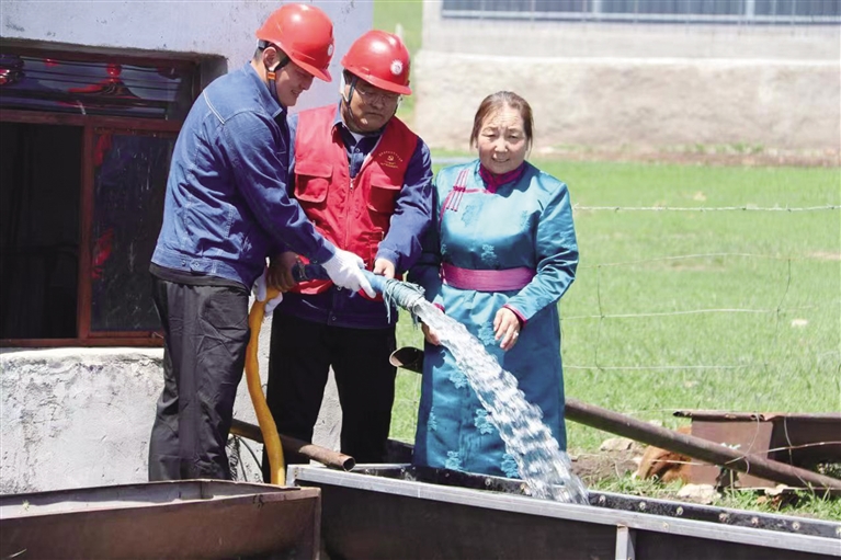 乌拉盖公司获评“民族团结进步示范单位”