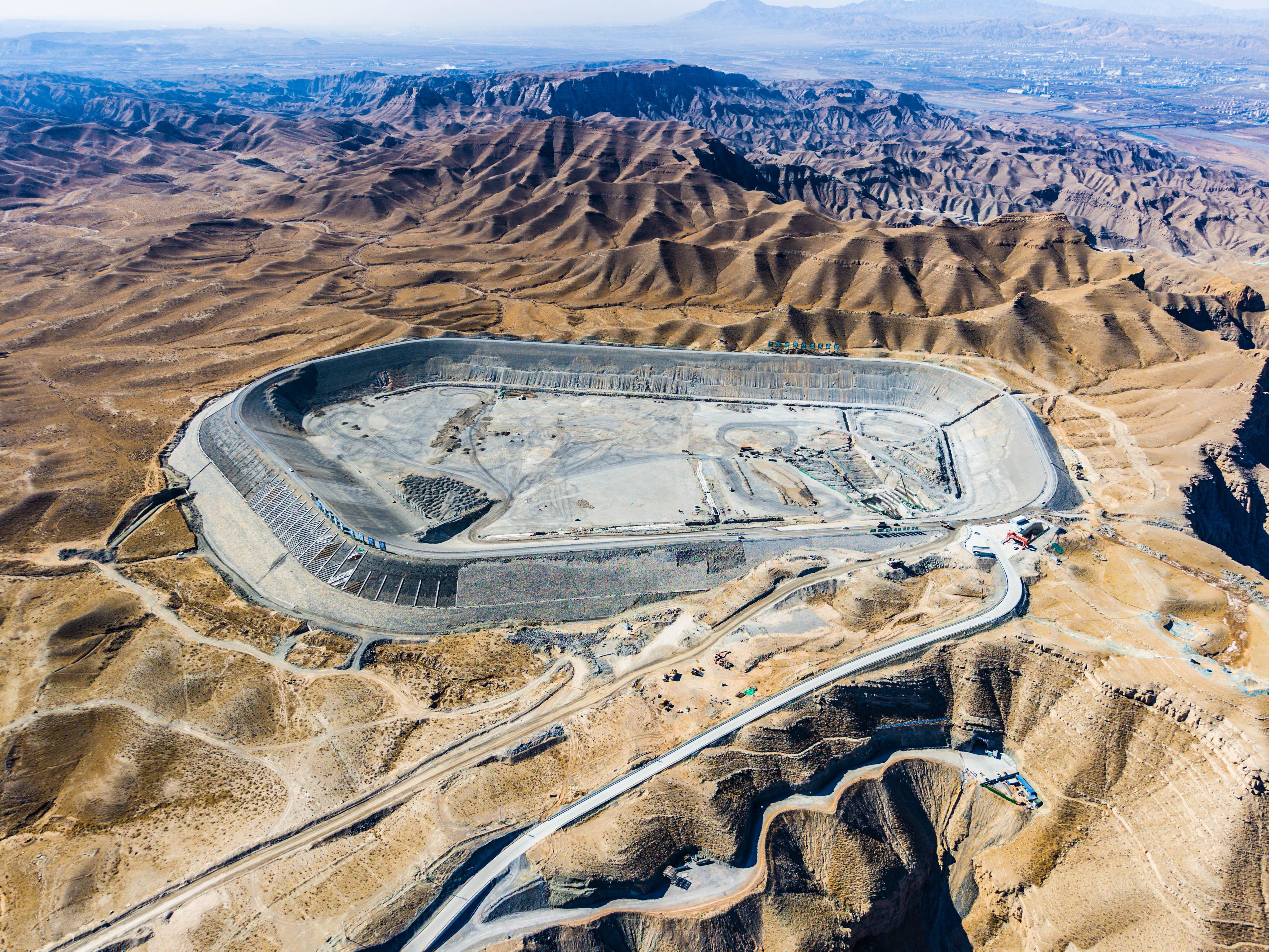 乌海抽水蓄能电站建设“踏春”提速