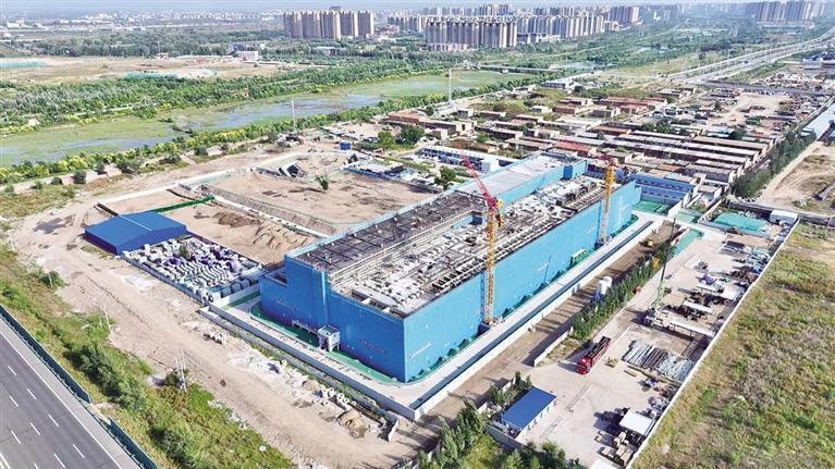 鸿盛500千伏变电站顺利封顶