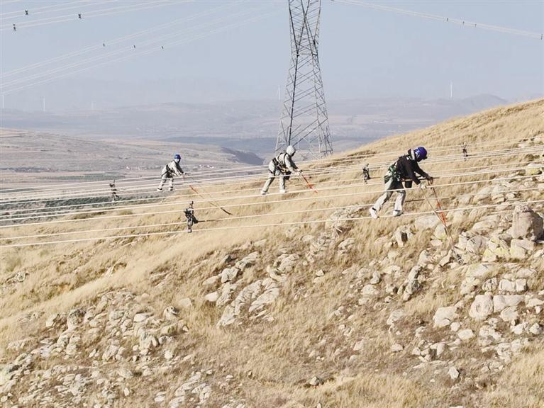 500千伏托源三线停电检修完成