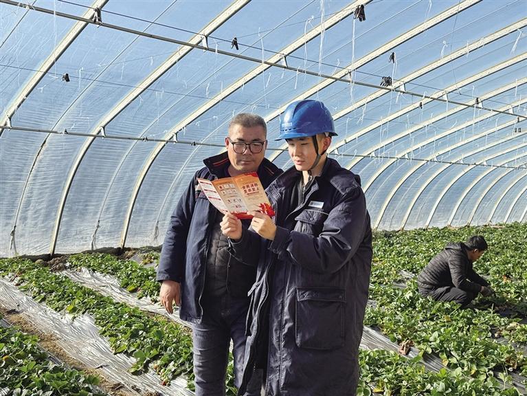 风雪中守护“菜篮子”